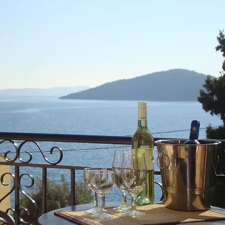 Mikros Gialos Apartments Mikros Gialos