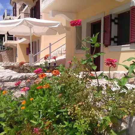 Mikros Gialos Apartments * Mikros Gialos