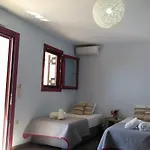 Mikros Gialos Apartments *