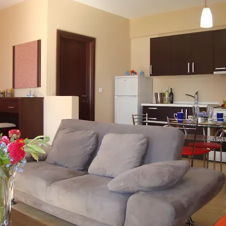 Mikros Gialos Apartments شقة