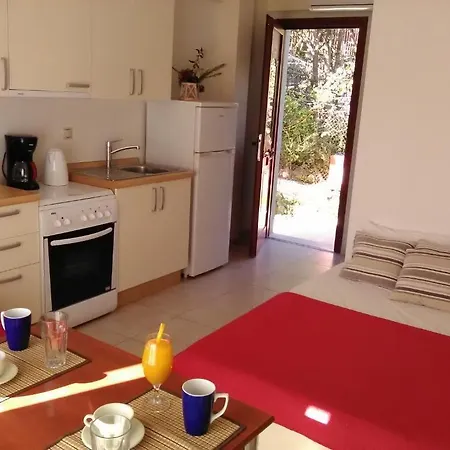 Apartman Mikros Gialos Apartments