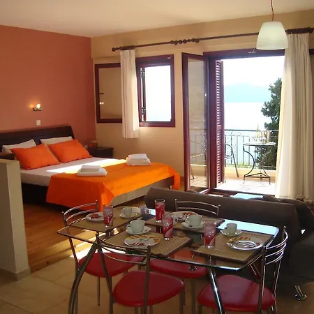 Mikros Gialos Apartments