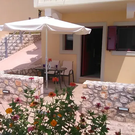 Mikros Gialos Apartments Apartament *