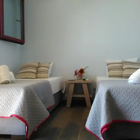 Mikros Gialos Apartments *