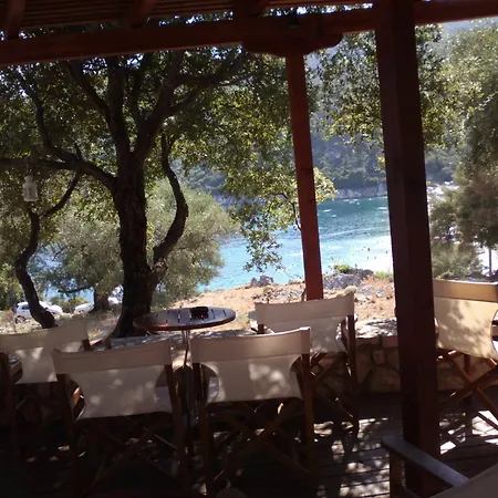 Mikros Gialos Apartments * Mikros Gialos