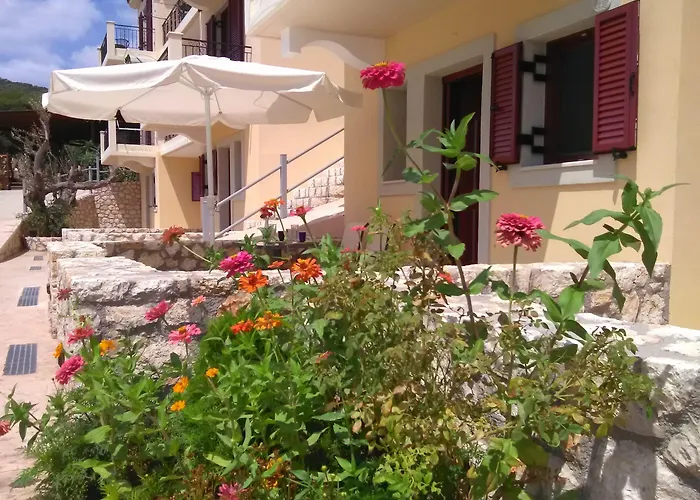 Mikros Gialos Apartments * Mikros Gialos