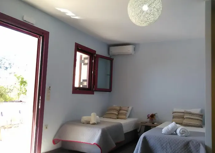 Mikros Gialos Apartments *