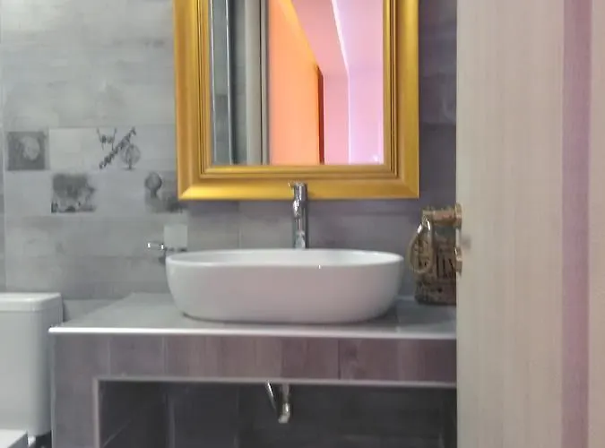 Mikros Gialos Apartments *